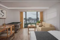 Qiansu·Rongzhuo | Chinese-Aesthetics Starry Sky Hotel (Guiyang North Railway Station Branch)