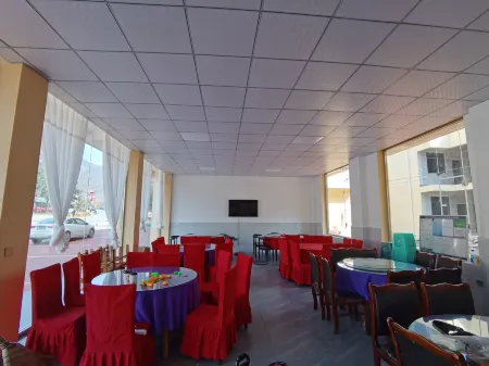 Pengzhou Luguo Chinese Inn Отели рядом с достопримечательностью «Shushui Hexiang»