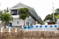Pescadores Suites Moalboal