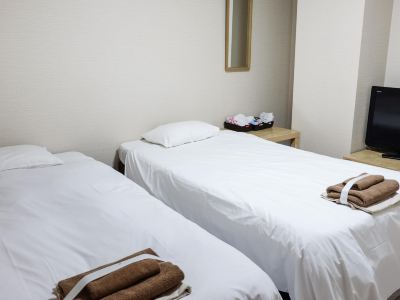 ツインルーム ホテルエンパイアイン新宿の写真