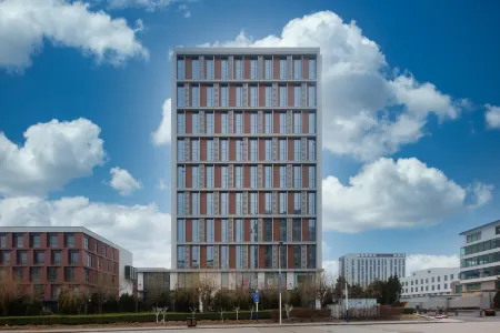 Rezen Rulin Hotel (Qingdao West Coast) Отели рядом с достопримечательностью «Tangdao Bay Coastal Park»