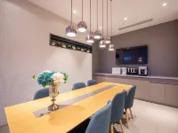 Home Inn UP Huayi Collection Hotel (Mingshui Ancient Town Hong Kong Street) - Bintang 3
