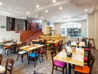 Hotel MX congreso CDMX, Trademark Collection by Wyndham Hotels near TAPO