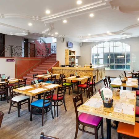 Hotel MX congreso CDMX, Trademark Collection by Wyndham Отели рядом с достопримечательностью «Восточный пассажирский автобусный терминал TAPO»