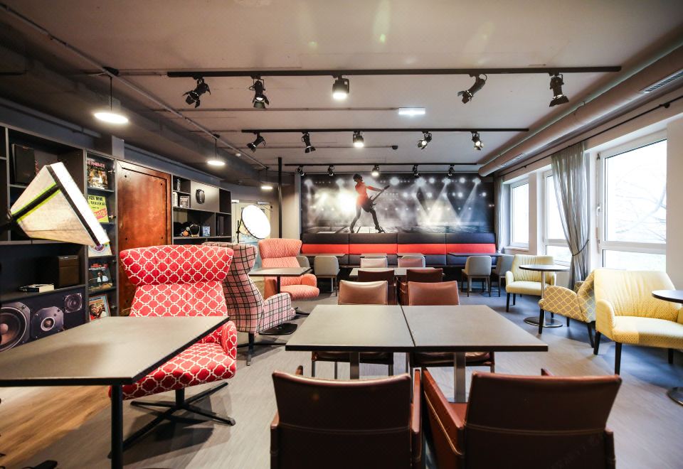 아르테 호텔의 아침 식사 뷔페