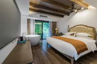 Floral Hotel · Changde Huaxilugu Hotel