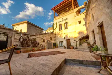 阿多拉洞穴套房飯店