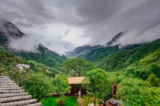Yinchuanju Anji Canyon View Hot Spring Resort