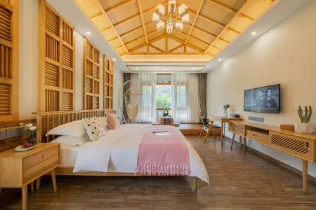 Anji Lvting · Hot Spring Resort Luxury Bamboo View Villa (Yucun Liangshan Scenic Area Branch) Отели рядом с достопримечательностью «Anji Yaojia Courtyard»