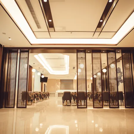 Ramada Encore by Wyndham Linqu Downtown