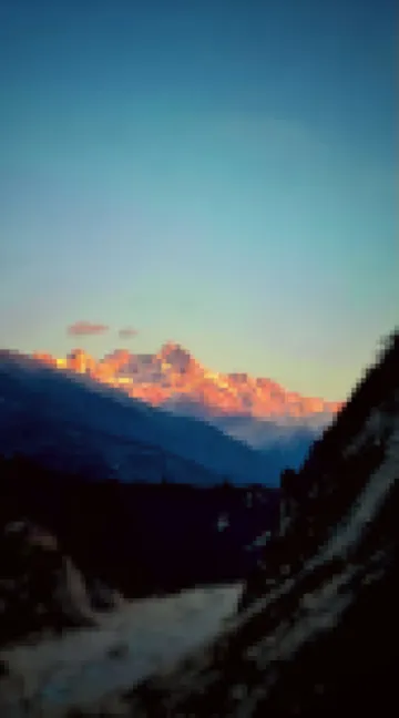 Yujian · MeetheMountain · Snow Mountain Panoramic Suite Homestay (Hailuogou Tourist Center)