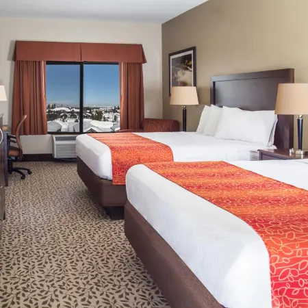 Gray Wolf Inn & Suites