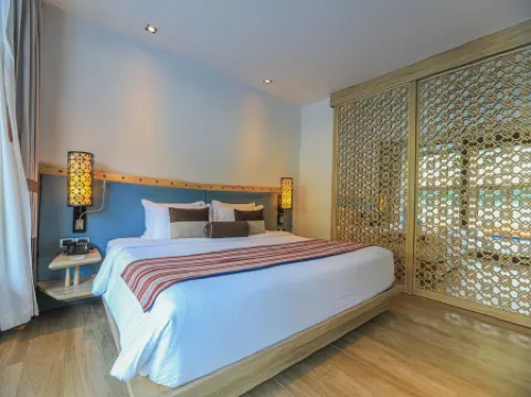 Akira Lipe Resort