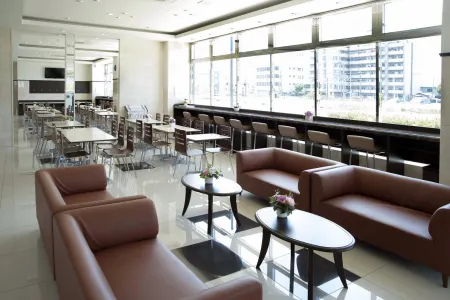 Toyoko Inn Hikone Eki Higashi Guchi Отели в г. Хиконе