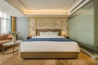 UP IN THE CLOUDS hotel