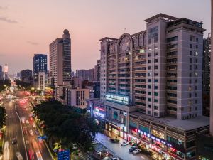 Nanning Jinshuiwan International Hotel (Nanhu Park Macun Subway Station)