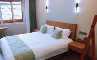 Yunhe Terrace Yunxi Homestay (Baiyingu Scenic Area Shop)