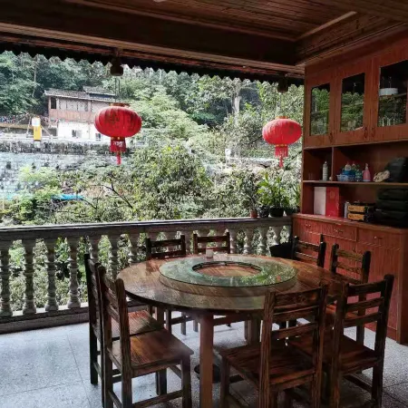 Qianshanyuan Jiaju Hotel