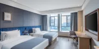 LanOuShangPin Hotel (Xiangyang Wanda Plaza Wuzhong) - Light Luxury 2-bed Room
