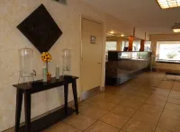 Tree Inn & Suites Albuquerque