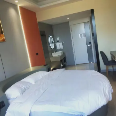 Juzi Apartment