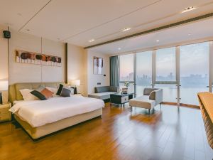 West Coast Riverview Hotel (Wuhan Greenland Yurui Residence Shop)