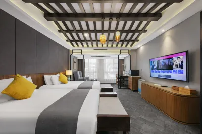 Pushe Smart Hotel (Changge Municipal Government Convention and Exhibition Center) Hotels near Changshe Commercial Pedestrian Street (West to Changge Bureau of Commerce)