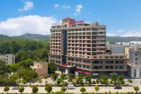 NEW HOMETOWN GRAND HOTEL