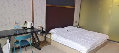 Binyue Inn - موقف سيارات