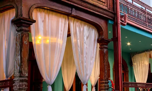 Hi Yili Blue Lane B&B (Yili Old Town Kazanqi Branch)