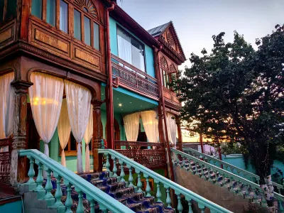 Hi Yili Blue Lane B&B (Yili Old Town Kazanqi Branch) Hotel in zona Dongjiao Passenger Transport Terminal