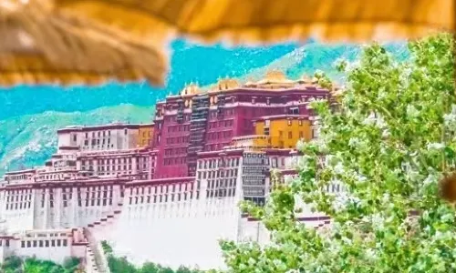 Thangka Hotel