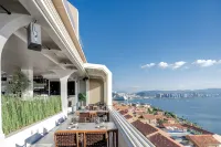 Clouds on the Horizon | Lutu Meisu·Cliff Seaview Resort Hotel (Dali Airport Erhai Branch)