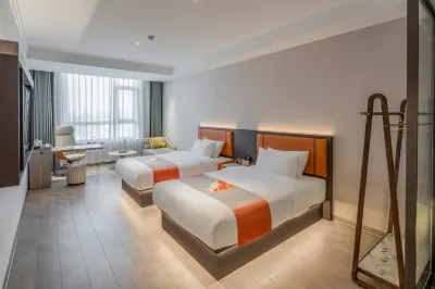 Dingbian Tianbao Hotel