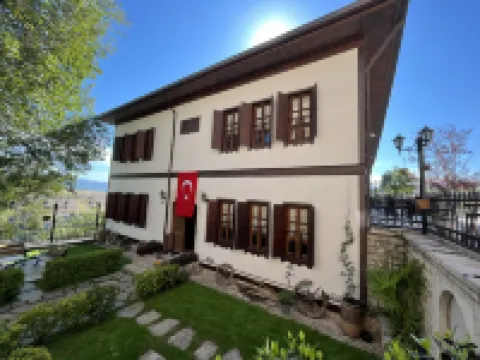 Leyla Hanım Konağı Hotels near Cinci Han