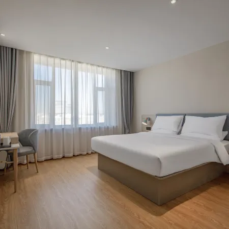 Ease Hotel (Dehui Zhubang City Plaza)