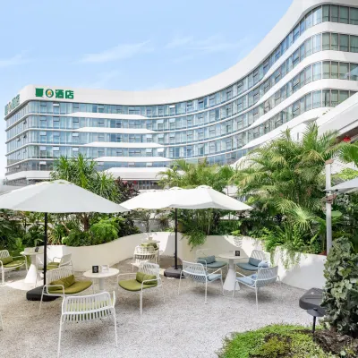 SUMMER HOTEL Hotels near Sanya Railway Station