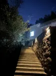 Hangzhou Book and Tea Homestay Hotels near Zhinan Village