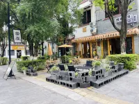 Chuxiong Silent Xiaozhu Inn - Inns