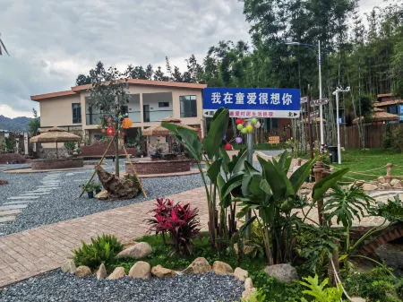 Tong'aicunju Life Homestay Отели в г. Синфен