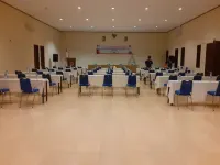 梅達納灣碼頭酒店