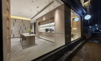 Hotel Alley