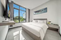 Yunyinli Hotel (Huangguoshu Waterfall Scenic Area Branch)