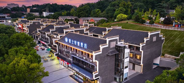Momo Lianya | Huizhou Jiangnan Chinese Aesthetic Tea Hotel, Lingling Ancient City Shop Hotels in Yongzhou