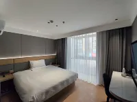 Rujia Ruibai Cloud Hotel (Shanghai Zhoupu Xiao Shanghai Pedestrian Street Branch) Hotels in Shanghai