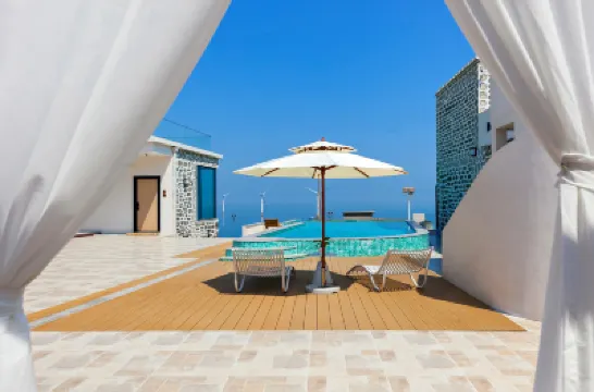 Qihai Xiaozhu Hotels near Beigang Village