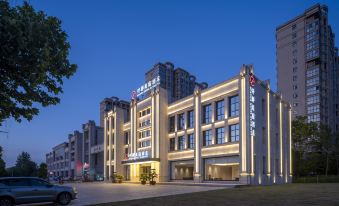 QiannaMeisuHotel(XinyangEastHigh-speedRailwayStationBranch