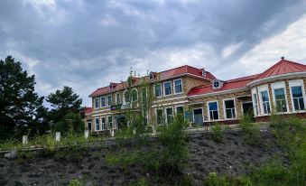 Changbaishan Transportation Fenglin Hotel