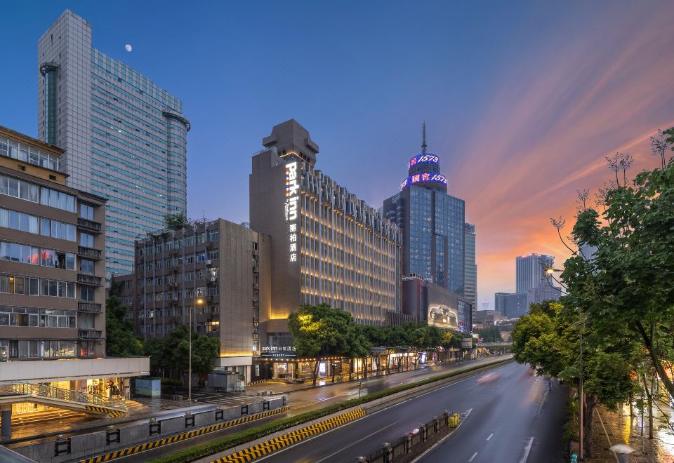 hotel overview picture