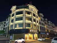 Xingyi Jingxi Homestay (Maling River Canyon Scenic Area)